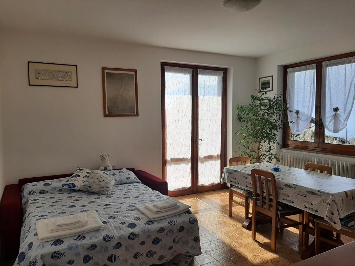 Apartment L'Ulivo Lake View In Private Street Льерна Экстерьер фото