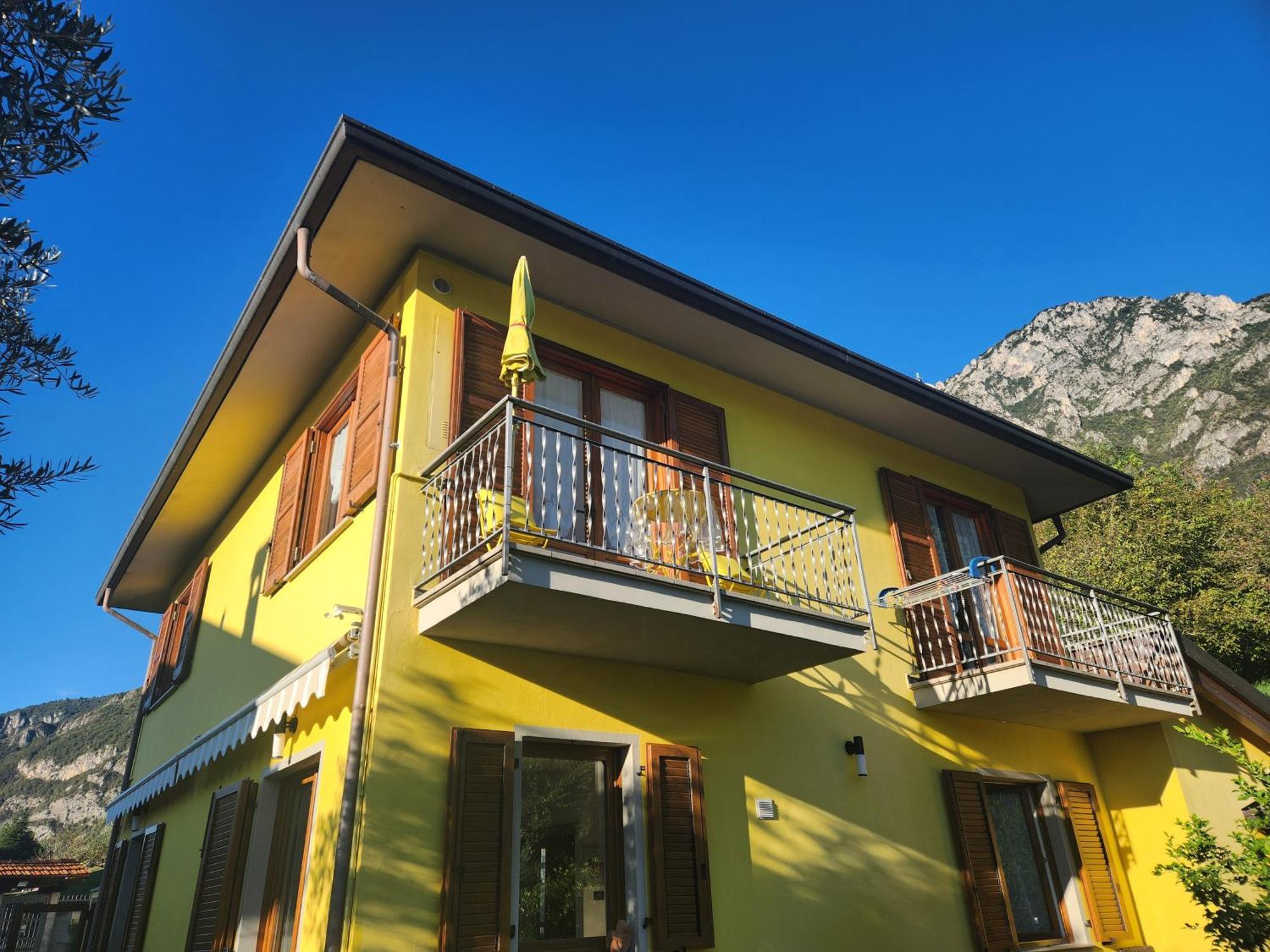 Apartment L'Ulivo Lake View In Private Street Льерна Экстерьер фото